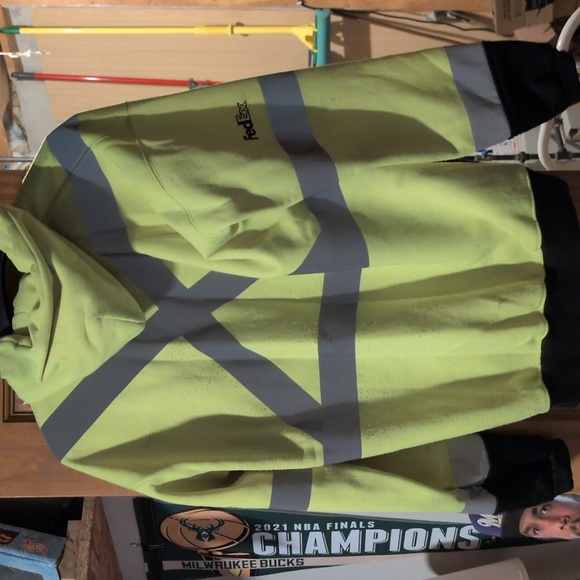 Men's High-Visibility Jacket - Picture 4 of 5